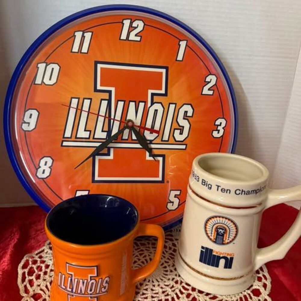 University of Illinois Fighting Illini Wall Clock and Mug Set